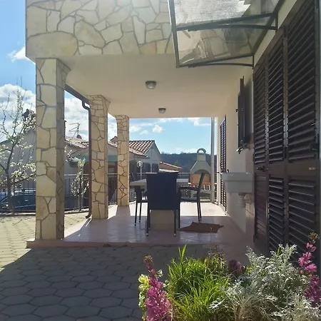 Feriehus Lara Karojba